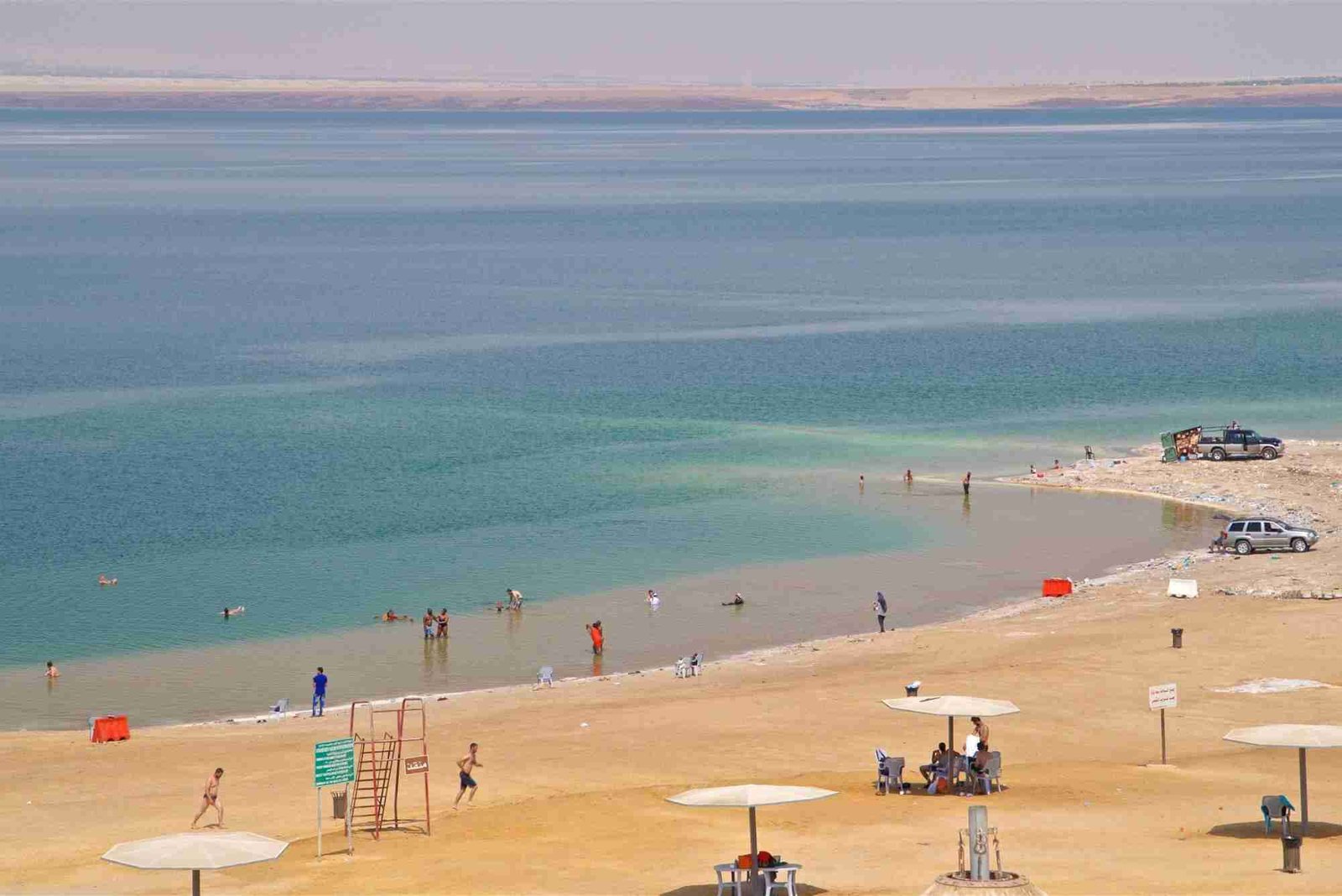 شاطئ عمان السياحي